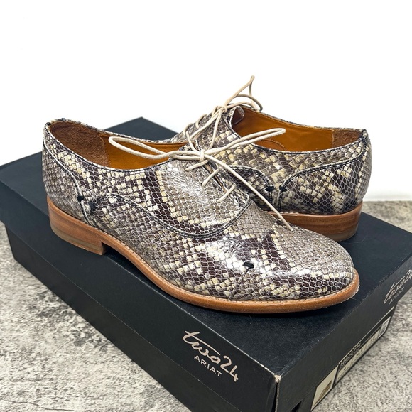 Ariat Two24 snake print Austen oxford flats, size 6 - Picture 10 of 10